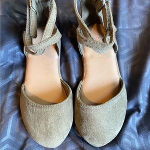⭐️3/$13 Old navy small platform